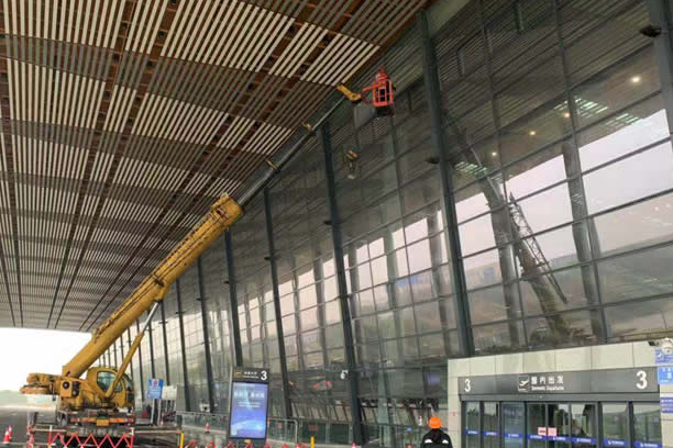 港口镇玻璃幕墙维护和保养